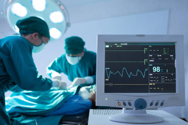 利用超音波導引方式，進行豎脊肌神經阻斷術，讓患者更快從受傷當中恢復